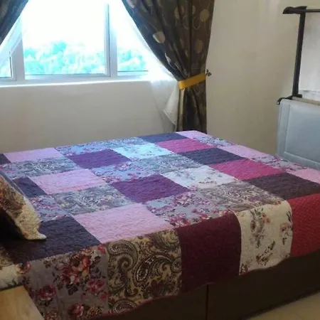 Myhome 2B At Seri Kembangan With A View Exterior photo